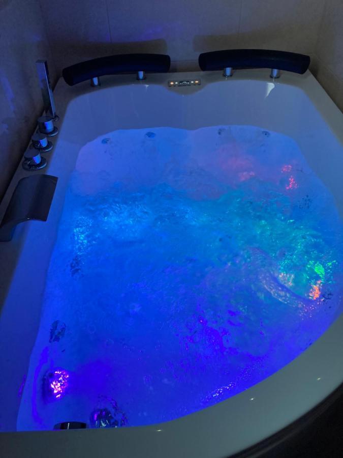 B&B La Reggia Di Rihanna Spa 卡塞塔 外观 照片