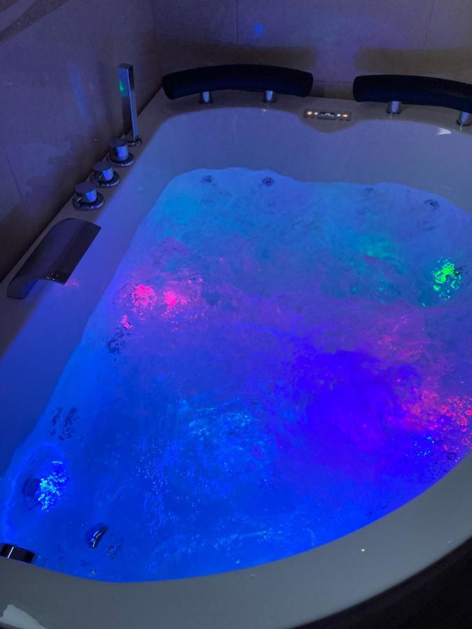 B&B La Reggia Di Rihanna Spa 卡塞塔 外观 照片