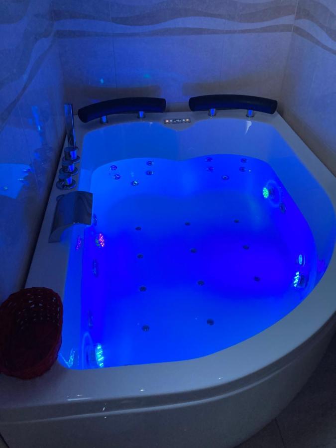 B&B La Reggia Di Rihanna Spa 卡塞塔 外观 照片