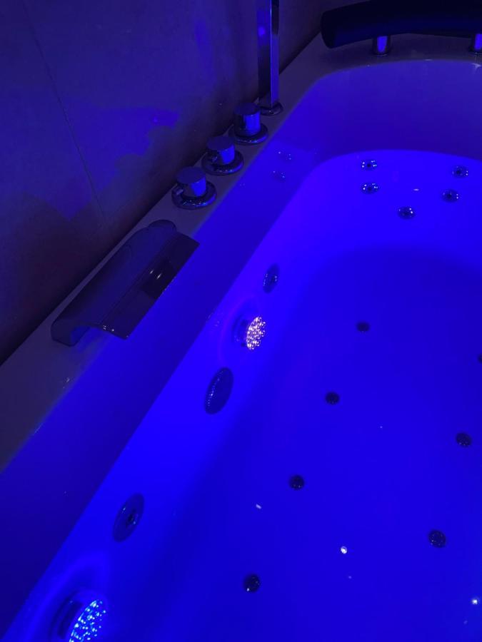 B&B La Reggia Di Rihanna Spa 卡塞塔 外观 照片