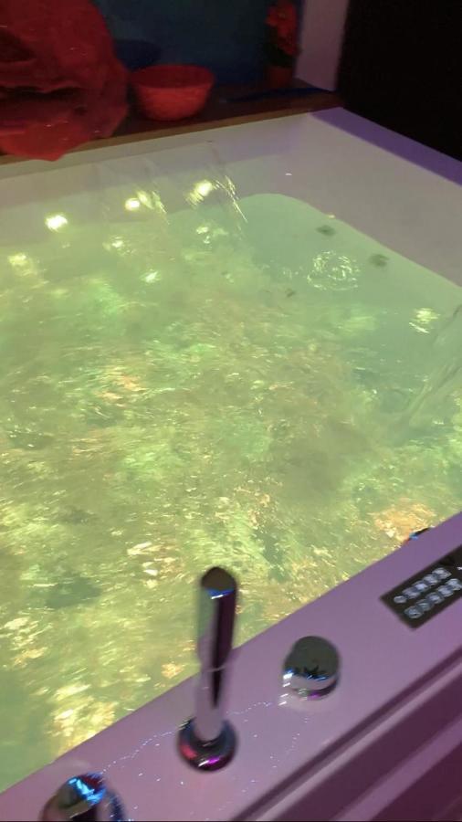 B&B La Reggia Di Rihanna Spa 卡塞塔 外观 照片
