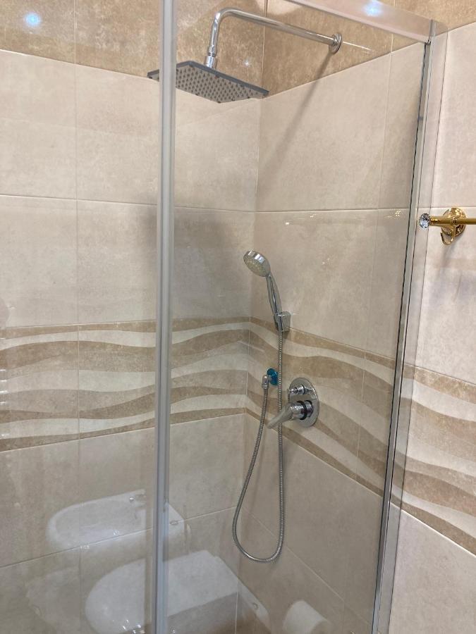 B&B La Reggia Di Rihanna Spa 卡塞塔 外观 照片